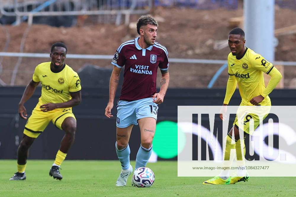 Aston Villa v Brentford, Premier League Matteo Ruggeri of Aston Villa looks for options during the Aston Villa v Brentford Premier League match at Villa Park, Birmingham, England on 10 October 2026 Credit: Ryan Crockett Every Second Media Editorial use only. All images are copyright Every Second Media Limited. No images may be reproduced without prior permission. All rights reserved. Premier League and Football League images are subject to licensing agreements with Football DataCo Limited. see https: www.football-dataco.com