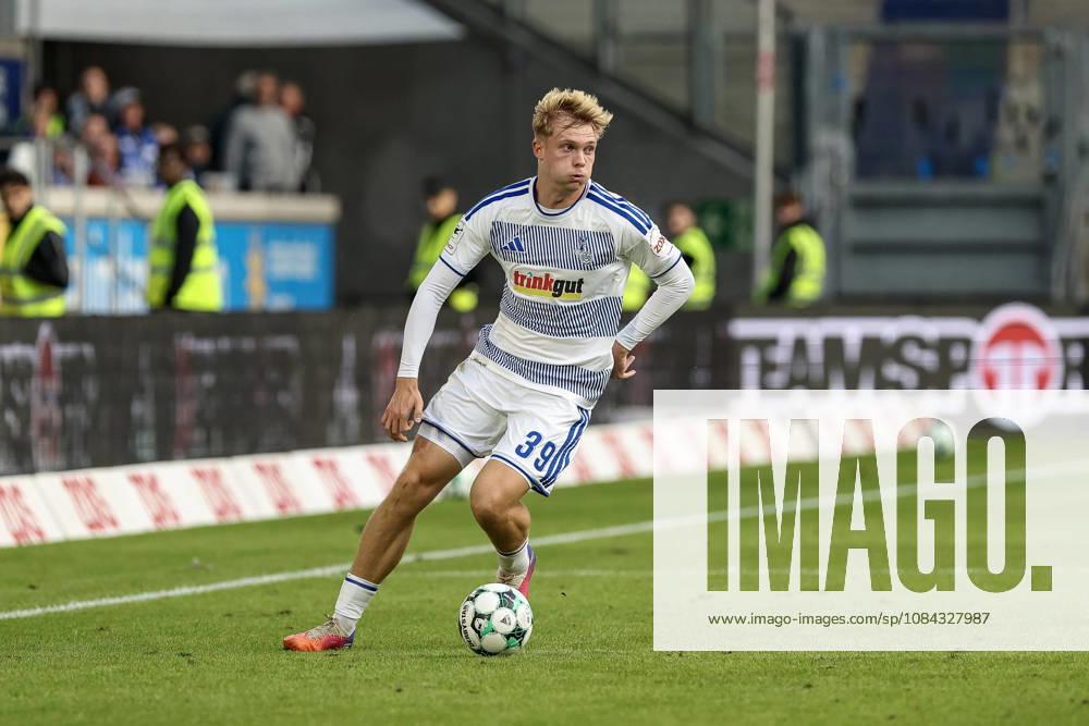 GER, Fussball, Herren, 3. Liga, Saison 2026 2027, MSV Duisburg - TSG Hoffenheim II Peter Remmert (Duisburg) in Aktion am Ball, Einzelaktion Duisburg schauinsland-reisen-Arena Nordrhein-Westfalen Deutschland