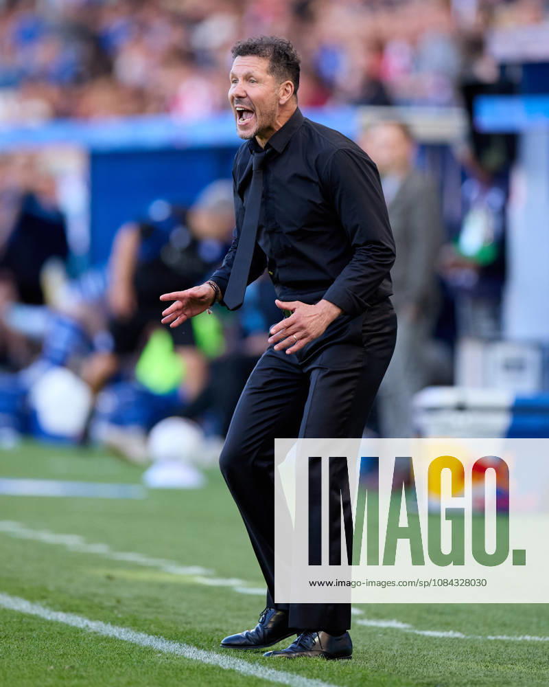 Diego Pablo Cholo Simeone head coach of Atletico de Madrid reacts during the LaLiga EA Sports match between Deportivo Alaves and Atletico de Madrid at Mendizorrotza on October 10, 2026, in Vitoria, Spain. Vitoria Spain - ZUMAa181 20261010_zaa_a181_057