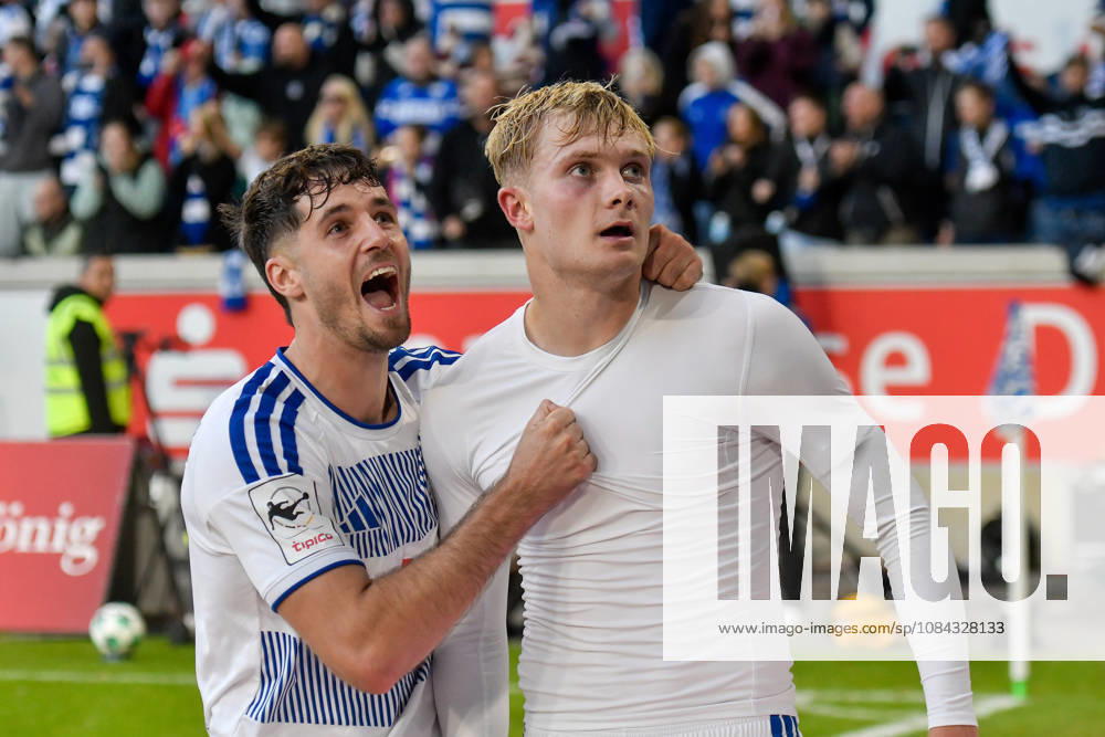 Peter Remmert (Duisburg 39) jubelt nach dem Tor zum 3:2 mit Tobias Fleckstein (Duisburg 5) 10.10.2026 ¢ Fussball ¢ MSV Duisburg vs TSG 1899 Hoffenheim II, Schauinsland-Reisen-Arena, Duisburg, DFB DFL REGULATIONS PROHIBIT ANY USE OF PHOTOGRAPHS AS IMAGE SEQUENCES AND OR QUASI-VIDEO NRW Germany