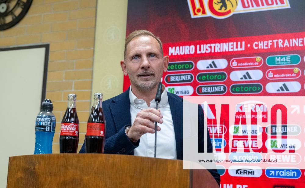 Fußball, Herren, Saison 2026 2027, 1. Bundesliga (5. Spieltag), 1. FC Union Berlin - SV 07 Elversberg, Trainer Mauro Lustrinelli (1. FC Union Berlin), 10.10.2026,