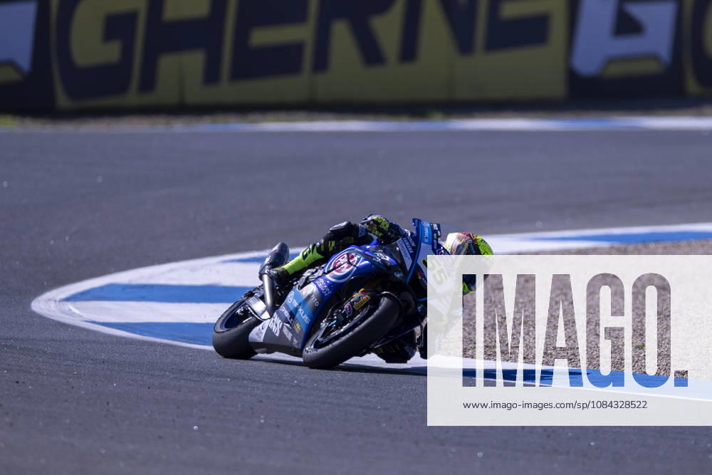 ESTORIL, PORTUGAL - OCTOBER 10: Andrea Locatelli of Italy and Pata Maxus Yamaha competes during Race 1 during day two of the World Superbikes Estoril Round at Circuito Estoril on October 10, 2026 in Estoril, Portugal. Cascais Portugal - ZUMAl192 20261010_zsp_l192_005
