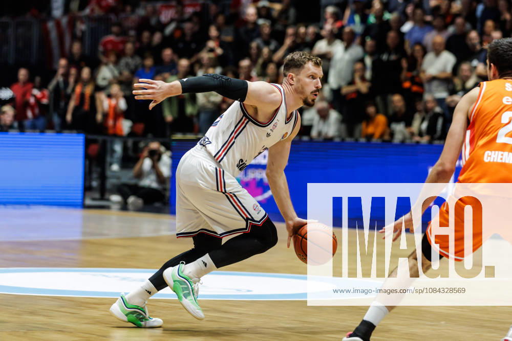 GER, BBL, easyCredit Basketball Bundesliga, Chemnitz, Niners Chemnitz - FC Bayern München Basketball Andreas Obst (FC Bayern München Basketball, 13) Chemnitz Messe Chemnitz Sachsen Deutschland