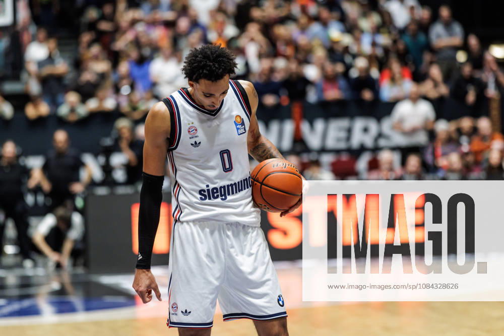 GER, BBL, easyCredit Basketball Bundesliga, Chemnitz, Niners Chemnitz - FC Bayern München Basketball Miles Norris (FC Bayern München Basketball, 0) bei einem Freiwurf Chemnitz Messe Chemnitz Sachsen Deutschland