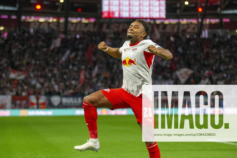 GER, Leipzig, Fussball, Bundesliga, 5. Spieltag, RB Leipzig vs. Eintracht Frankfurt im Bild v.l.: Christopher Nkunku (RB Leipzig 28), Torjubel 10.10.2026, Red-Bull Arena Leipzig DFL DFB REGULATIONS PROHIBIT ANY USE OF PHOTOGRAPHS AS IMAGE SEQUENCES AND OR QUASI-VIDEO, Leipzig Red-Bull Arena Sachsen Germany