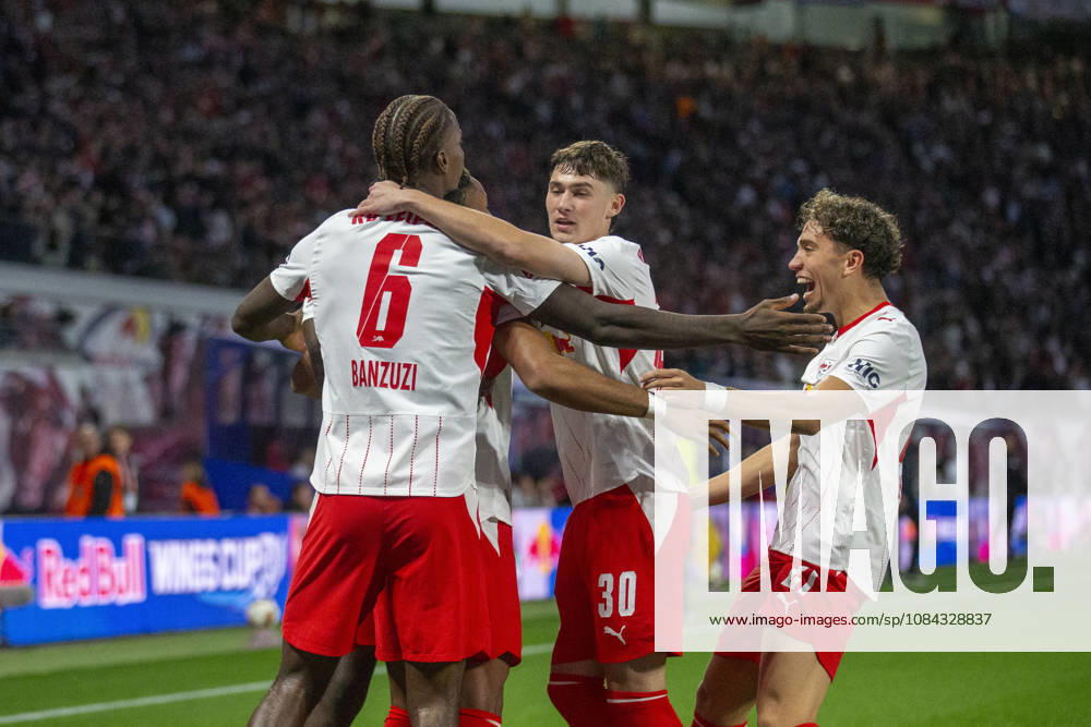 GER, Leipzig, Fussball, Bundesliga, 5. Spieltag, RB Leipzig vs. Eintracht Frankfurt im Bild v.l.: Leipzig Torjubel 10.10.2026, Red-Bull Arena Leipzig DFL DFB REGULATIONS PROHIBIT ANY USE OF PHOTOGRAPHS AS IMAGE SEQUENCES AND OR QUASI-VIDEO, Leipzig Red-Bull Arena Sachsen Germany