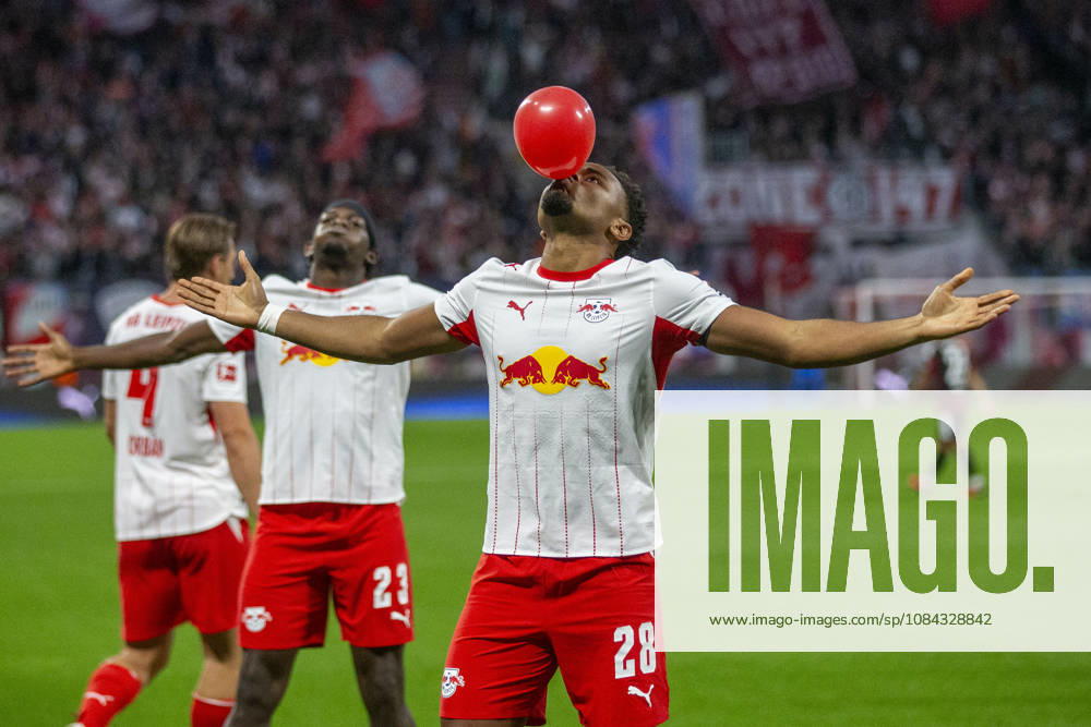 GER, Leipzig, Fussball, Bundesliga, 5. Spieltag, RB Leipzig vs. Eintracht Frankfurt im Bild v.l.: Christopher Nkunku (RB Leipzig 28), Torjubel 10.10.2026, Red-Bull Arena Leipzig DFL DFB REGULATIONS PROHIBIT ANY USE OF PHOTOGRAPHS AS IMAGE SEQUENCES AND OR QUASI-VIDEO, Leipzig Red-Bull Arena Sachsen Germany