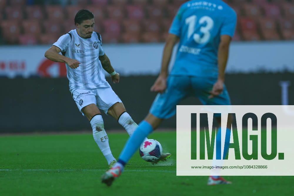 FC Zürich gegen FC Thun Brack Super League 10. Oktober 2026 Torschütze zum 1:1 Ausgleich für den FC Zürich durch Kevin Spadanuda (17, FC Zürich) wahrend dem Fussballspiel, Brack Super League, FC Zürich gegen FC Thun, 10. Oktober 2026, Stadion Letzigrund, Zürich, Schweiz. Zürich Stadion Letzigrund Zürich Schweiz