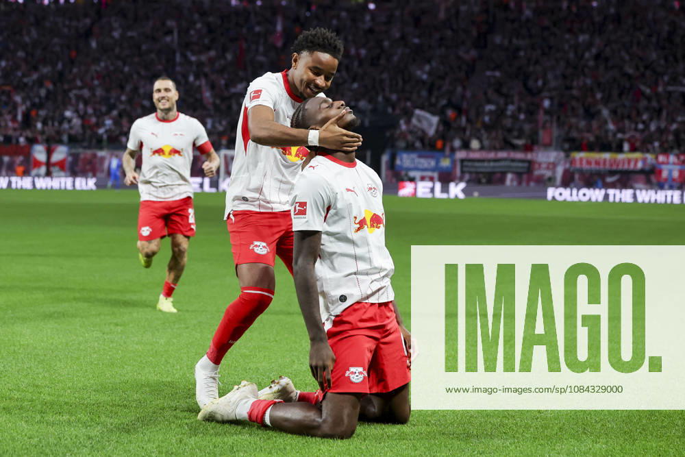 Ezechiel Banzuzi (RB Leipzig) bejubelt seinen Treffer zum 1:0 mit Neil El Aynaoui (RB Leipzig) waehrend des spiels der 1. Bundesliga zwischen RB Leipzig und Eintracht Frankfurt, Red Bull Arena am 10. October 2026 in Leipzig, Deutschland. (Foto von Marco Steinbrenner DeFodi Images) +++ Ezechiel Banzuzi (RB Leipzig) celebrates after scoring his teams first goal with Neil El Aynaoui (RB Leipzig) during the Bundesliga match between RB Leipzig and Eintracht Frankfurt at Red Bull Arena on October 10, 2026 in Leipzig, Germany. (Photo by Marco Steinbrenner DeFodi Images) DFB DFL REGULATIONS PROHIBIT ANY USE OF PHOTOGRAPHS AS IMAGE SEQUENCES AND OR QUASI-VIDEO. (Photo by Marco Steinbrenner DeFodi Images) -
