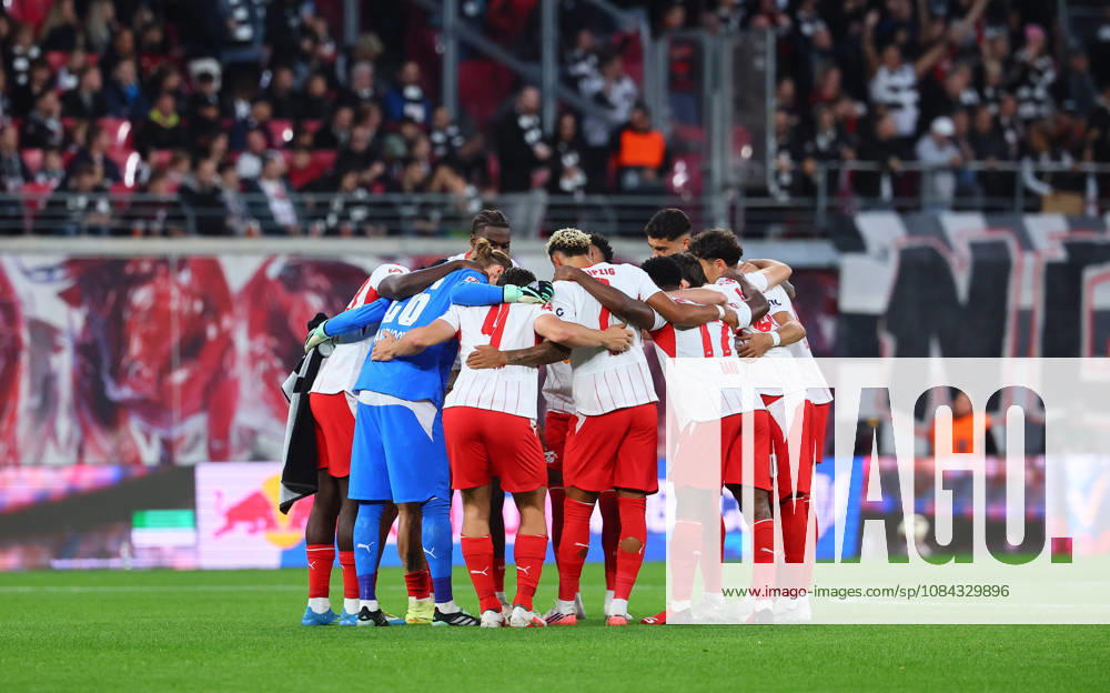 RB Leipzig - Frankfurt Bundesliga Leipzig, 10.10.2026, Red Bull Arena, Fussball, Bundesliga, Spieltag 5 , RB Leipzig vs. SG Eintracht Frankfurt , Im Bild: Spielerkreis RB Leipzig. ,