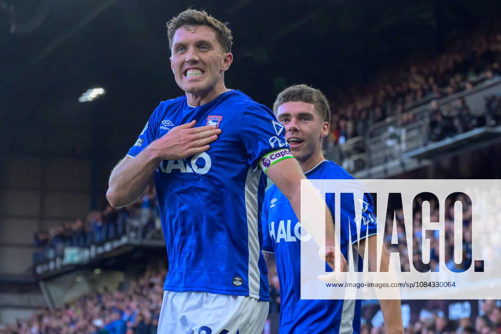 IPSWICH, ENGLAND OCTOBER 10 - Dara O Shea of Ipswich Town celebrating scoring the team s second goal during the Premier League game between Ipswich Town and Fulham at Portman Road on October 10, 2026 in Ipswich, England. (Photo by Keeran Marquis Sports Press Photo)