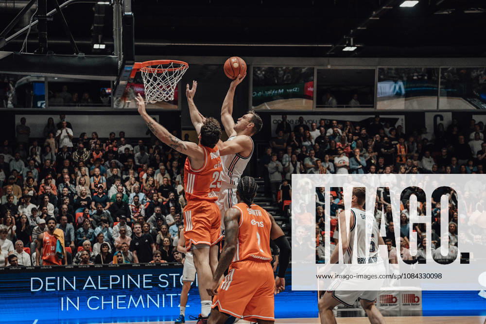 EasyCredit Basketball Bundesliga, 5. Spieltag, Niners Chemnitz -Bayern München 10.10.2026 ab 16:00 Uhr Chemnitz, Chemnitz Arena Im Foto: 25 Ben Burnham, 02 Stefan Smith, 05 Niels Giffey easyCredit Basketball Bundesliga, 5. Spieltag, Niners Chemnitz - Bayern München Chemnitz Sachsen Deutschland