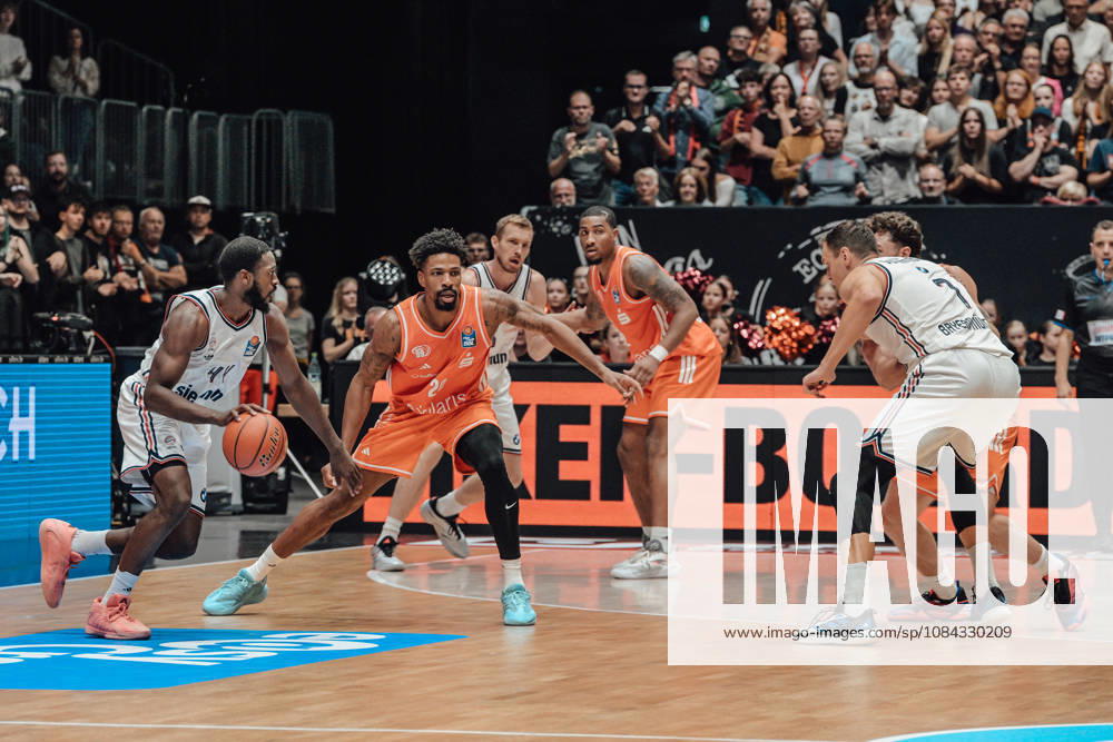 EasyCredit Basketball Bundesliga, 5. Spieltag, Niners Chemnitz -Bayern München 10.10.2026 ab 16:00 Uhr Chemnitz, Chemnitz Arena Im Foto: 20 Urald King, 44 Kamar Baldwin easyCredit Basketball Bundesliga, 5. Spieltag, Niners Chemnitz - Bayern München Chemnitz Sachsen Deutschland