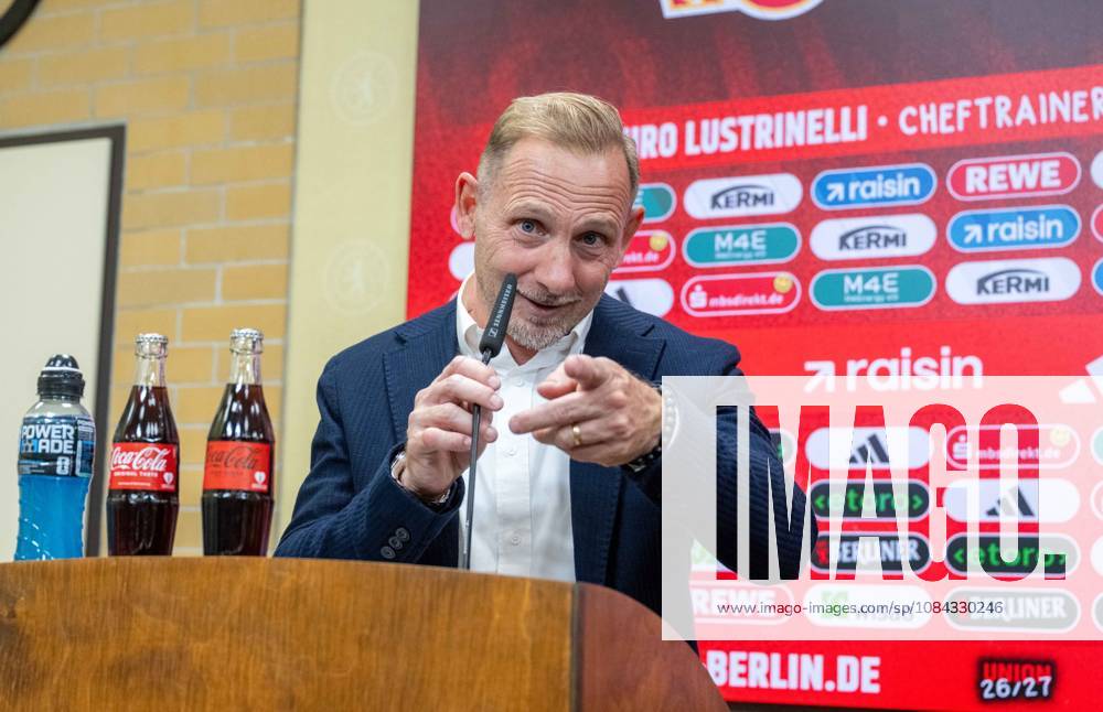 Fußball, Herren, Saison 2026 2027, 1. Bundesliga (5. Spieltag), 1. FC Union Berlin - SV 07 Elversberg, Trainer Mauro Lustrinelli (1. FC Union Berlin), 10.10.2026,