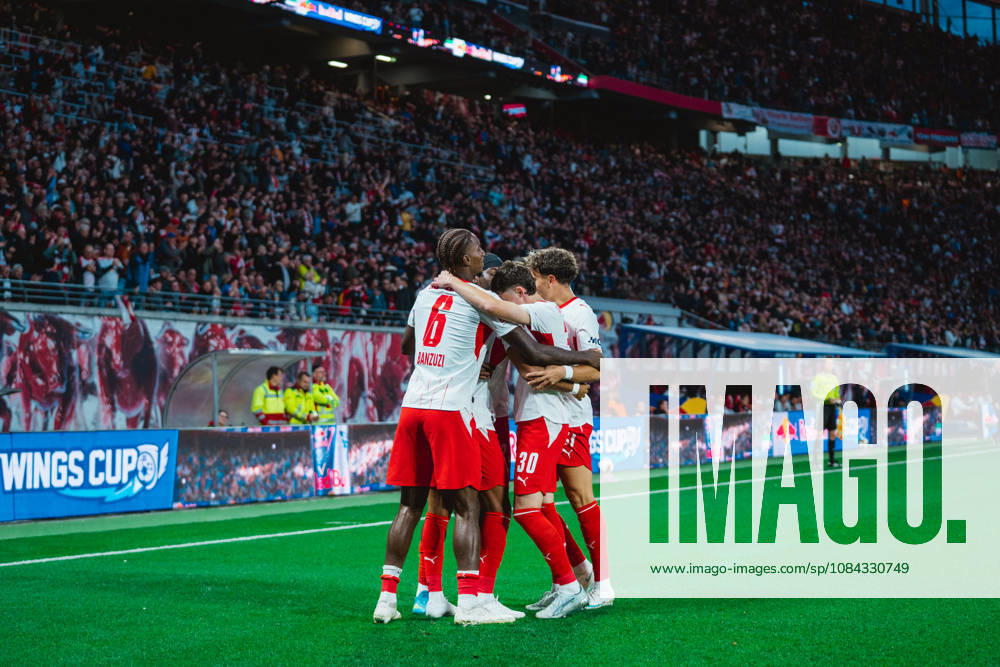 Christopher Nkunku (RB Leipzig, 28) goal celebration RB Leipzig vs Eintracht Frankfurt, Bundesliga, Germany, Football, 26 27, GER, Leipzig, Red Bull Arena Stadium DFL regulations prohibit any use of photographs as image sequences and or quasi-video.DFL regulations prohibit any use of photographs as image sequences and or quasi-video. Leipzig Red Bull Arena, Leipzig Sachsen GER
