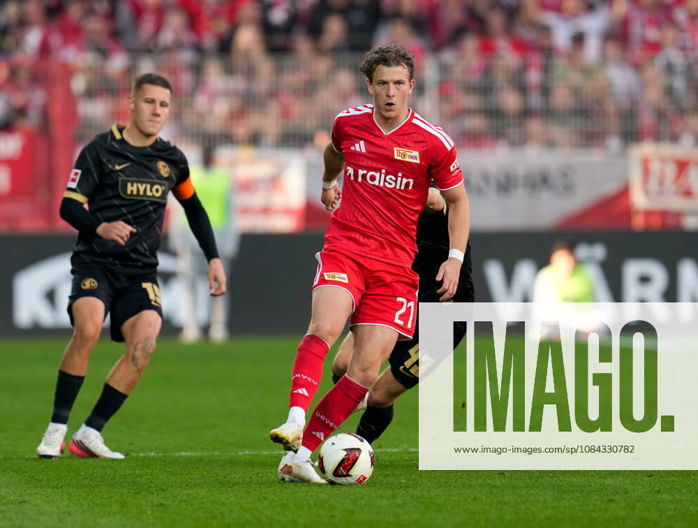 Tim Skarke (1. FC Union Berlin, 21) am Ball. GER, 1.FC Union Berlin vs SV Elversberg, 1. Bundesliga, 5. Spieltag, Saison 2026-27, Stadion An der Alten Foersterei, Berlin, 10.10.2026 DFL REGULATIONS PROHIBIT ANY USE OF PHOTOGRAPHS AS IMAGE SEQUENCES AND OR QUASI-VIDEO 1.FC Union Berlin vs SV Elversberg, 1. Bundesliga, 5. Spieltag, Saison 2026-27, 10.10.2026 Berlin