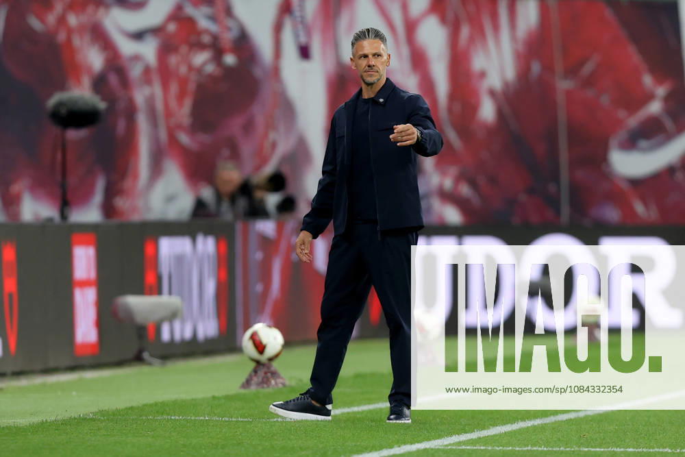 Fussball 1.Bundesliga, RB Leipzig - Eintracht Frankfurt v.l.Trainer Coach Martin Demichelis (RB Leipzig) Leipzig
