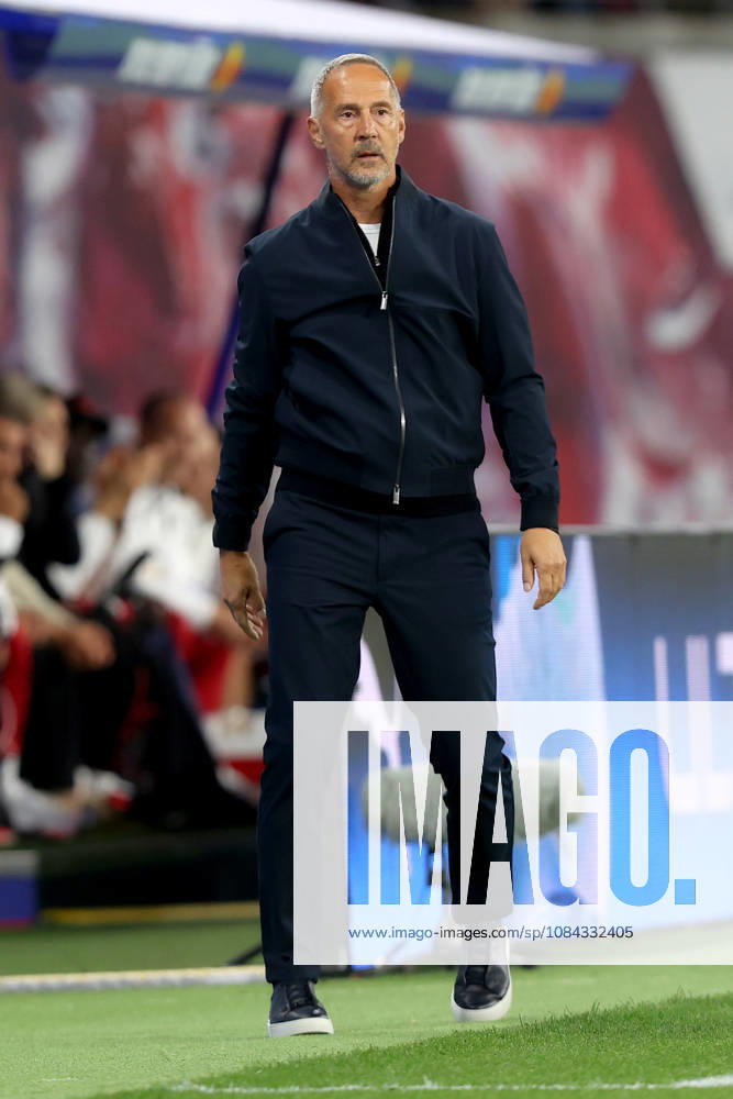 Fussball 1.Bundesliga, RB Leipzig - Eintracht Frankfurt v.l. Trainer Adolf Adi Hütter (Eintracht Frankfurt) Leipzig