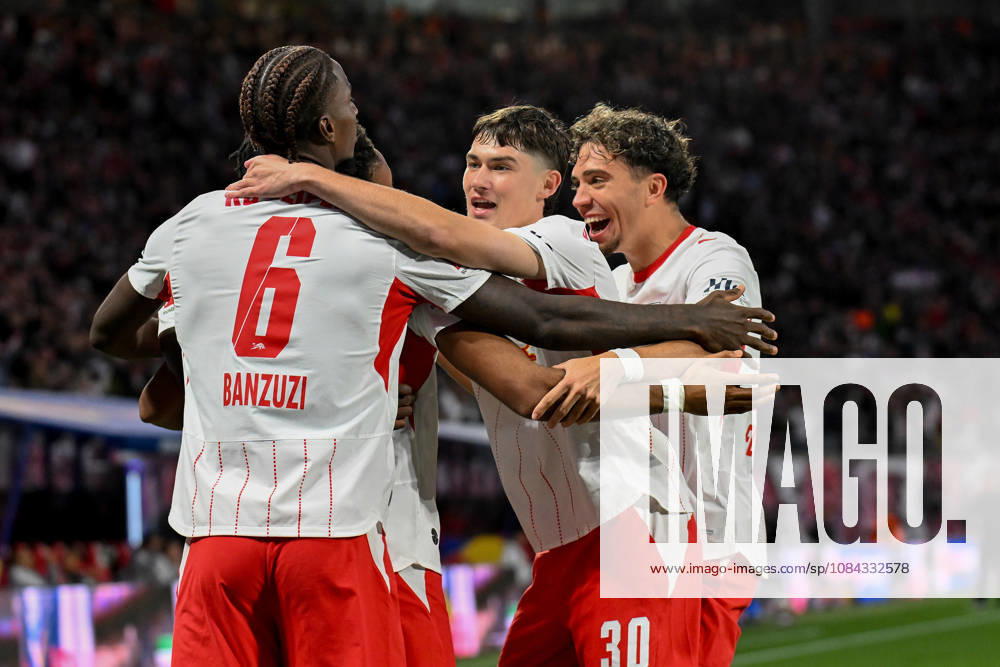 Fußball I Herren I Saison 2026-2027 I Bundesliga I 5. Spieltag I RB Leipzig - Eintracht Frankfurt I 10.10.2026 Torjubel Ezechiel Banzuzi (6, RB Leipzig), Andrija Maksimovic (30, RB Leipzig), Neil El Aynaoui (21, RB Leipzig) Leipzig Red Bull Arena Sachsen Deutschland