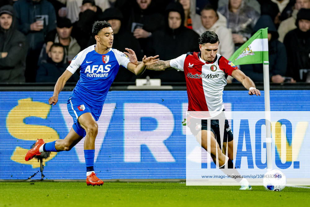 ROTTERDAM - AZ Alkmaar forward Ayoub Oufkir, SC Feyenoord Rotterdam defender Javi Lopez during the Vriendenloterij Eredivisie match between Feyenoord and AZ at De Kuip on 10 October 2026 in Rotterdam, Netherlands. (Photo by DeFodi Images) -