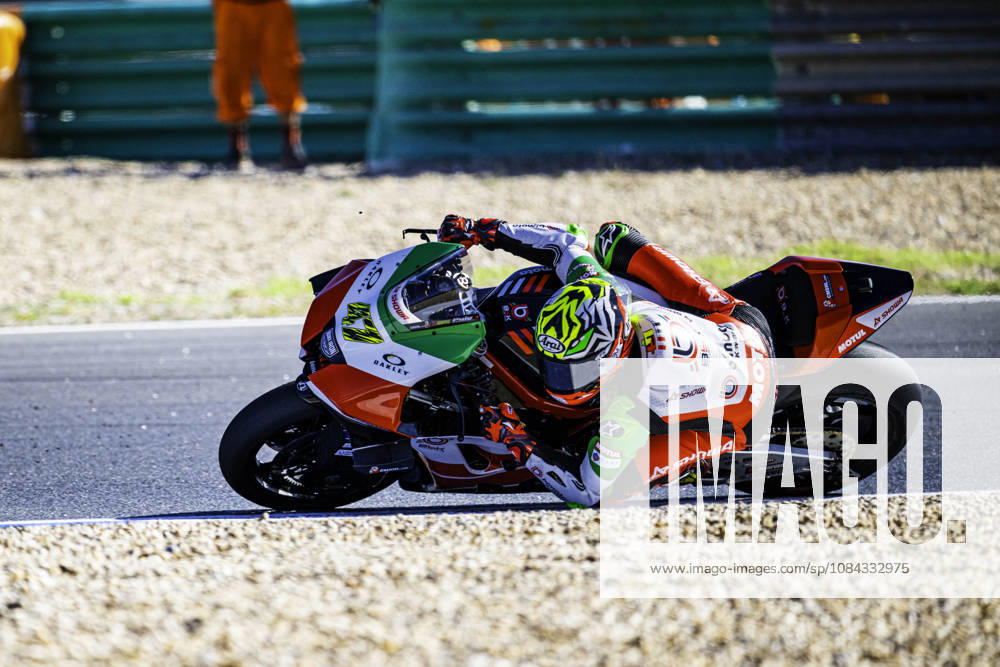 Axel Bassani of Bimota By Kawasaki Racing Team in action during the Race 1 of the FIM Superbike World Championship, WM, Weltmeisterschaft at Circuito Estoril on October 10, 2026 in Cascais, Portugal. Motorsports 2026: WorldSBK - Tissot Estoril Round - ZUMAr200 20261010_zsp_r200_091
