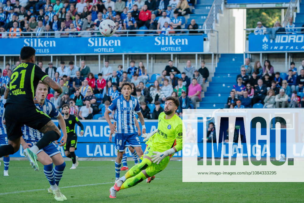 ESP: LaLiga EA Sports Deportivo Alaves v Atletico Madrid Cristian Romero of Atletico de Madrid scores goal and Antonio Sivera of Deportivo Alaves during LaLiga EA Sports between Deportivo Alaves v Atletico Madrid played at Mendizorroza Stadium in Vitoria-Gasteiz on October 10, 2026 in Spain VITORIA GASTEIZ Spain Futbol