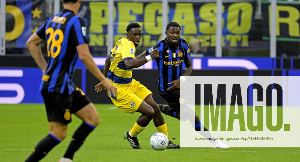 Foto IPP Paolo Bona Milano 10 10 2026 Campionato Seria A di Calcio stagione 2026 2027 partita Inter-Parma Nella foto Mandela Keita e Marcus Thuram Italy Photo Press Worldwide Copyright italy Italy ITALY