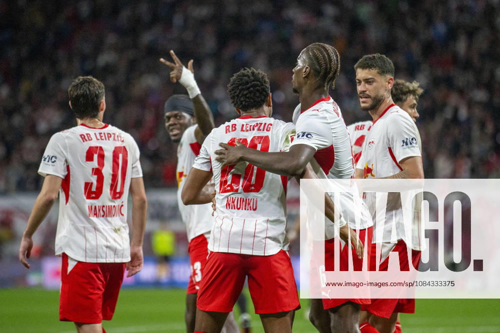 GER, Leipzig, Fussball, Bundesliga, 5. Spieltag, RB Leipzig vs. Eintracht Frankfurt im Bild v.l.: Leipzig Torjubel 10.10.2026, Red-Bull Arena Leipzig DFL DFB REGULATIONS PROHIBIT ANY USE OF PHOTOGRAPHS AS IMAGE SEQUENCES AND OR QUASI-VIDEO, Leipzig Red-Bull Arena Sachsen Germany