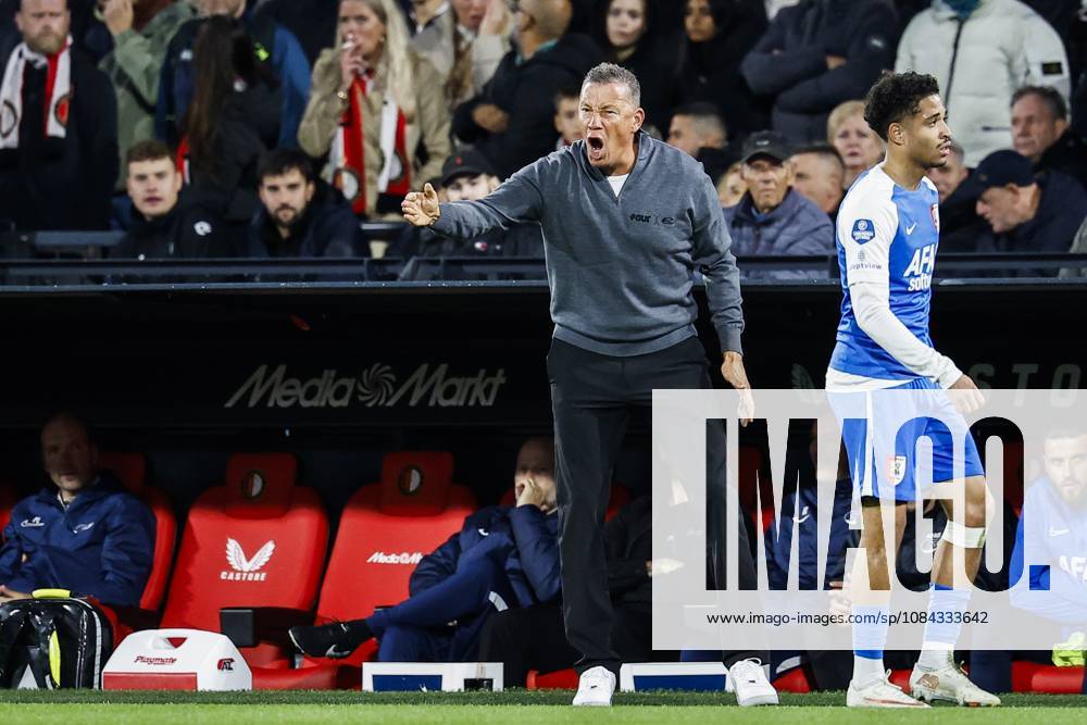 ROTTERDAM - AZ Alkmaar coach Lee-Roy Echteld during the Dutch Eredivisie match between Feyenoord and AZ Alkmaar at Feyenoord stadium De Kuip on October 10, 2026 in Rotterdam, the Netherlands. BAS CZERWINSKI ANP Eredivisie 2026 27 ANPxSportx IVx 572043202 originalFilename: 572043202