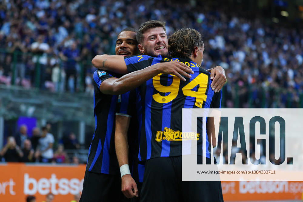 SOCCER - Serie A - Inter - FC Internazionale vs. Parma Calcio Photo by IPA ABACAPRESS.COM89510636 - Petar Sucic of FC Internazionale celebrates with his teammates after scoring a goal during the 2026 27 Serie A Enilive soccer match between FC Internazionale and Parma Calcio 1913. Milan Italy