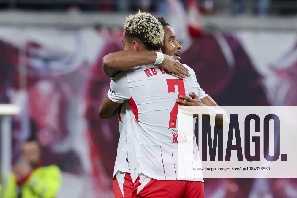 Christopher Nkunku (RB Leipzig) bejubelt seinen Treffer zum 3:0 mit Antonio Nusa (RB Leipzig) waehrend des spiels der 1. Bundesliga zwischen RB Leipzig und Eintracht Frankfurt, Red Bull Arena am 10. October 2026 in Leipzig, Deutschland. (Foto von Marco Steinbrenner DeFodi Images) +++ Christopher Nkunku (RB Leipzig) celebrates after scoring his teams third Goal with Antonio Nusa (RB Leipzig) during the Bundesliga match between RB Leipzig and Eintracht Frankfurt at Red Bull Arena on October 10, 2026 in Leipzig, Germany. (Photo by Marco Steinbrenner DeFodi Images) DFB DFL REGULATIONS PROHIBIT ANY USE OF PHOTOGRAPHS AS IMAGE SEQUENCES AND OR QUASI-VIDEO. (Photo by Marco Steinbrenner DeFodi Images) -