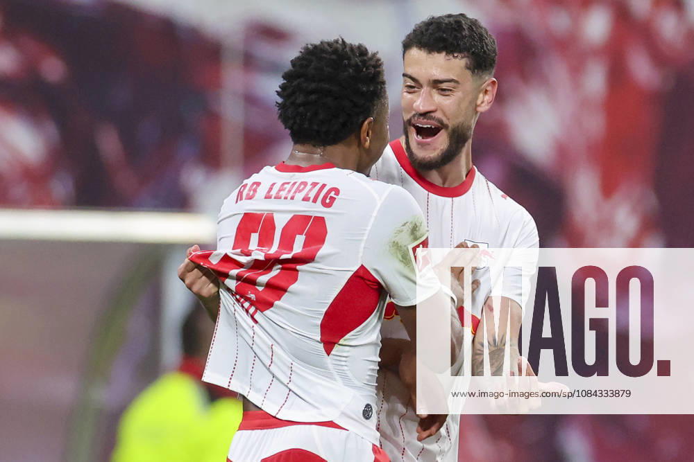Christopher Nkunku (RB Leipzig) bejubelt seinen Treffer zum 4:0 mit Romulo Cardoso (RB Leipzig) waehrend des spiels der 1. Bundesliga zwischen RB Leipzig und Eintracht Frankfurt, Red Bull Arena am 10. October 2026 in Leipzig, Deutschland. (Foto von Marco Steinbrenner DeFodi Images) +++ Christopher Nkunku (RB Leipzig) celebrates after scoring his teams fourth Goal with Romulo Cardoso (RB Leipzig) during the Bundesliga match between RB Leipzig and Eintracht Frankfurt at Red Bull Arena on October 10, 2026 in Leipzig, Germany. (Photo by Marco Steinbrenner DeFodi Images) DFB DFL REGULATIONS PROHIBIT ANY USE OF PHOTOGRAPHS AS IMAGE SEQUENCES AND OR QUASI-VIDEO. (Photo by Marco Steinbrenner DeFodi Images) -