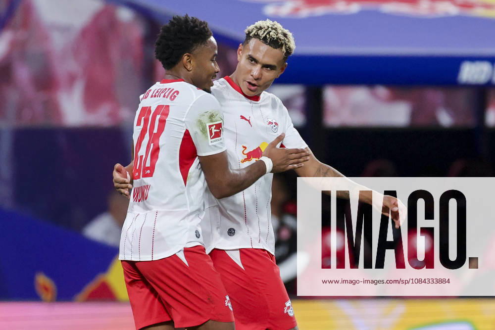 Christopher Nkunku (RB Leipzig) bejubelt seinen Treffer zum 4:0 mit Antonio Nusa (RB Leipzig) waehrend des spiels der 1. Bundesliga zwischen RB Leipzig und Eintracht Frankfurt, Red Bull Arena am 10. October 2026 in Leipzig, Deutschland. (Foto von Marco Steinbrenner DeFodi Images) +++ Christopher Nkunku (RB Leipzig) celebrates after scoring his teams fourth Goal with Antonio Nusa (RB Leipzig) during the Bundesliga match between RB Leipzig and Eintracht Frankfurt at Red Bull Arena on October 10, 2026 in Leipzig, Germany. (Photo by Marco Steinbrenner DeFodi Images) DFB DFL REGULATIONS PROHIBIT ANY USE OF PHOTOGRAPHS AS IMAGE SEQUENCES AND OR QUASI-VIDEO. (Photo by Marco Steinbrenner DeFodi Images) -