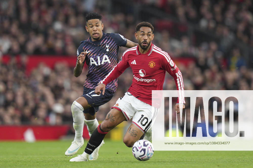Manchester United, ManU v Tottenham Hotspur, Premier League Matheus Cunha of Manchester United breaks past Savio of Tottenham Hotspur during the Manchester United v Tottenham Hotspur Premier League match at Old Trafford, Manchester, England on 10 October 2026 Credit: Steve Flynn Every Second Media Editorial use only. All images are copyright Every Second Media Limited. No images may be reproduced without prior permission. All rights reserved. Premier League and Football League images are subject to licensing agreements with Football DataCo Limited. see https: www.football-dataco.com