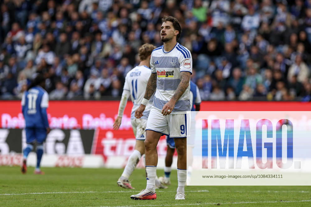 GER, Fussball, Herren, 3. Liga, Saison 2026 2027, MSV Duisburg - TSG Hoffenheim II Lex-Tyger Lobinger (Duisburg) schaut Duisburg schauinsland-reisen-Arena Nordrhein-Westfalen Deutschland