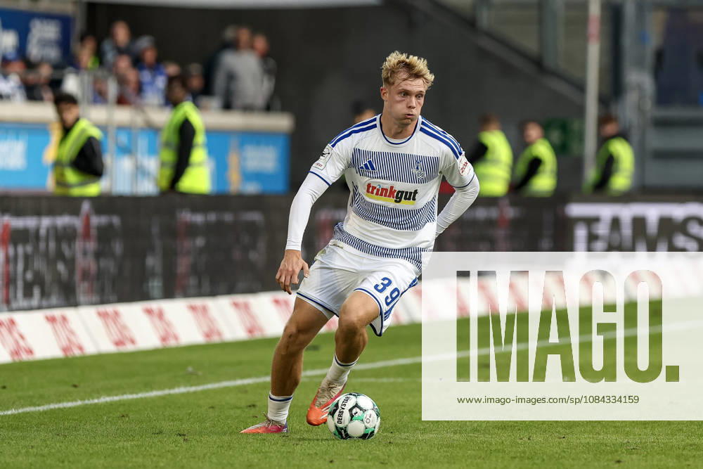 GER, Fussball, Herren, 3. Liga, Saison 2026 2027, MSV Duisburg - TSG Hoffenheim II Peter Remmert (Duisburg) in Aktion am Ball, Einzelaktion Duisburg schauinsland-reisen-Arena Nordrhein-Westfalen Deutschland