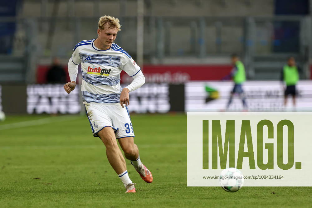 GER, Fussball, Herren, 3. Liga, Saison 2026 2027, MSV Duisburg - TSG Hoffenheim II Peter Remmert (Duisburg) in Aktion am Ball, Einzelaktion Duisburg schauinsland-reisen-Arena Nordrhein-Westfalen Deutschland