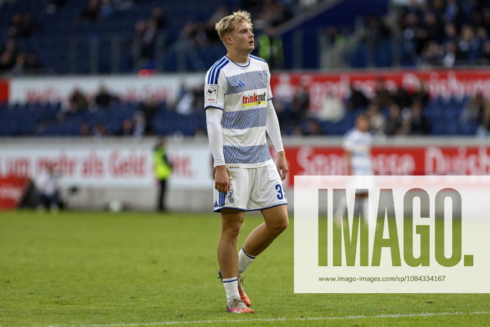 GER, Fussball, Herren, 3. Liga, Saison 2026 2027, MSV Duisburg - TSG Hoffenheim II Peter Remmert (Duisburg) schaut Duisburg schauinsland-reisen-Arena Nordrhein-Westfalen Deutschland