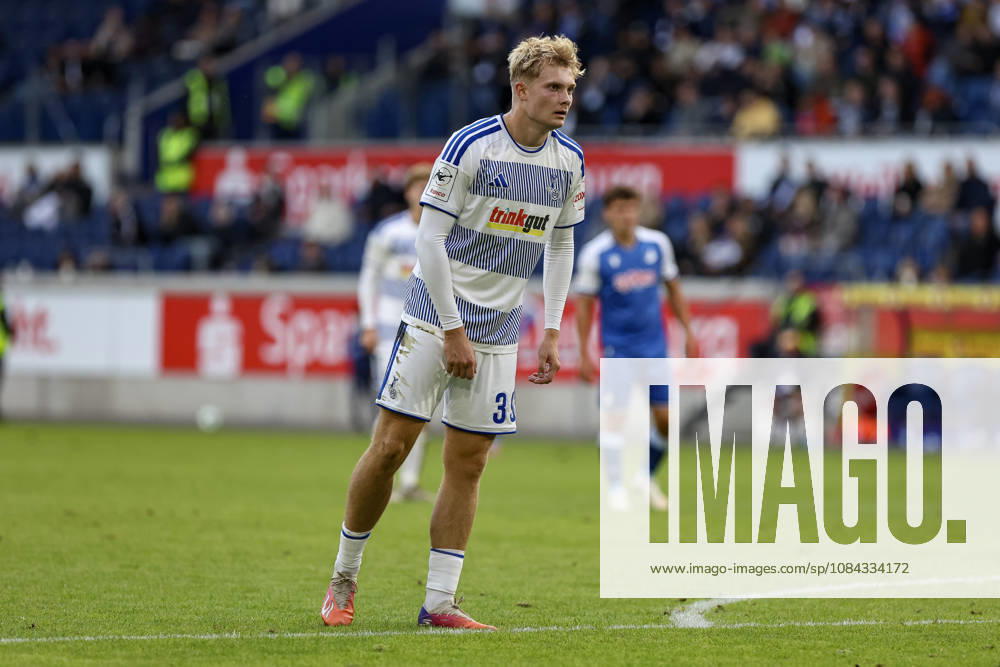 GER, Fussball, Herren, 3. Liga, Saison 2026 2027, MSV Duisburg - TSG Hoffenheim II Peter Remmert (Duisburg) schaut Duisburg schauinsland-reisen-Arena Nordrhein-Westfalen Deutschland