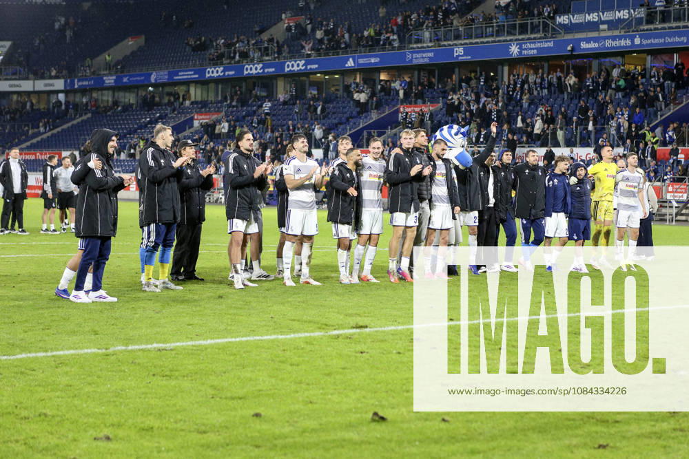 GER, Fussball, Herren, 3. Liga, Saison 2026 2027, MSV Duisburg - TSG Hoffenheim II die Mannschaft vom MSV Duisburg Schlussjubel, jubelt nach dem Sieg Duisburg schauinsland-reisen-Arena Nordrhein-Westfalen Deutschland
