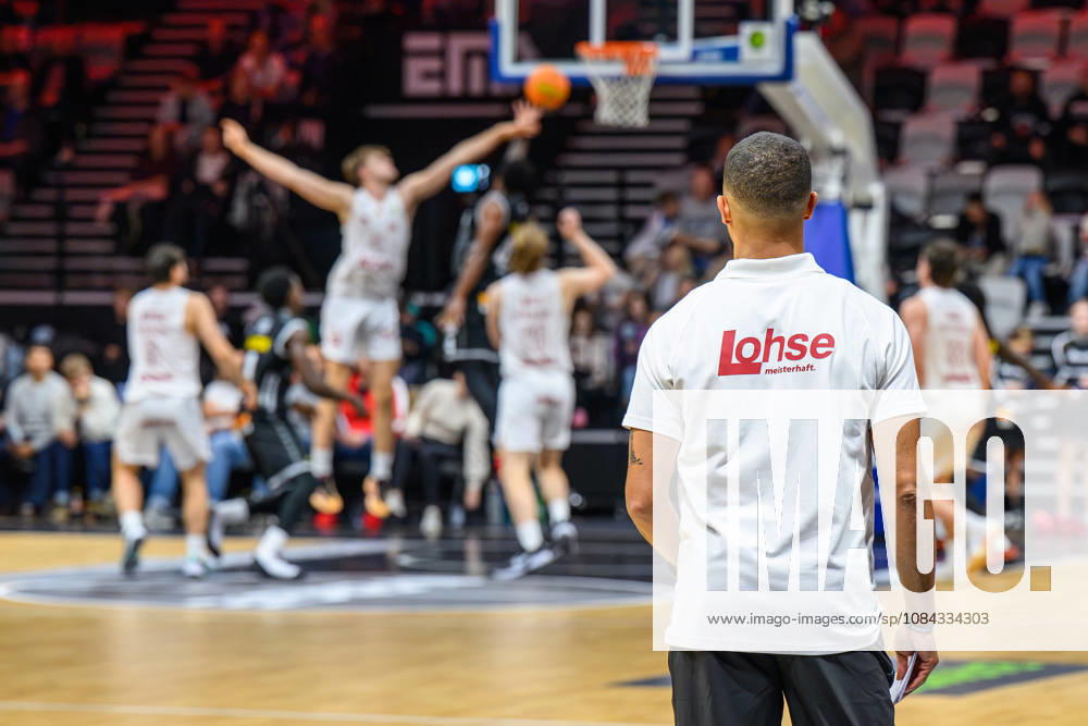 Basketball - Saison 2026 2027 - 2. Bundesliga Pro-A - 4. Spieltag: Nürnberg Falcons Basketball Club NBC - Kreisbau Kirchheim Knights - AlSch - - Tim Timothy James Black ( Trainer Headcoach Nürnberg Falcons BC NBC )