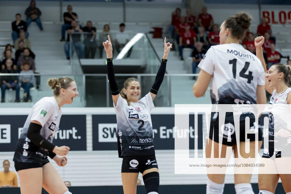 DEKRA 1. Bundesliga Frauen: Schwarz-Weiss Erfurt vs. Rote Raben Vilsbiburg; Erfurt; 10.10.2026 Elizabeth Sandbothe ( 2; Schwarz-Weiss Erfurt) DEKRA 1. Bundesliga Frauen: Schwarz-Weiss Erfurt vs. Rote Raben Vilsbiburg; Riethsporthalle Erfurt