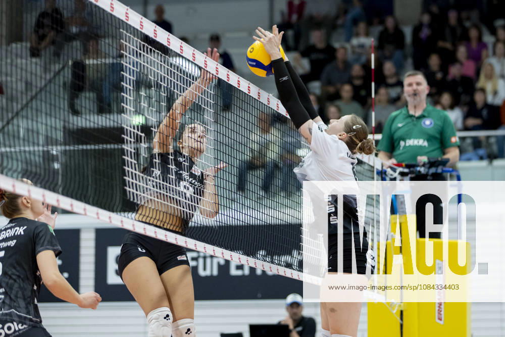 DEKRA 1. Bundesliga Frauen: Schwarz-Weiss Erfurt vs. Rote Raben Vilsbiburg; Erfurt; 10.10.2026 Alice Clemente ( 8; Rote Raben Vilsbiburg) gegen Larissa Winter ( 6; Schwarz-Weiss Erfurt) DEKRA 1. Bundesliga Frauen: Schwarz-Weiss Erfurt vs. Rote Raben Vilsbiburg; Riethsporthalle Erfurt