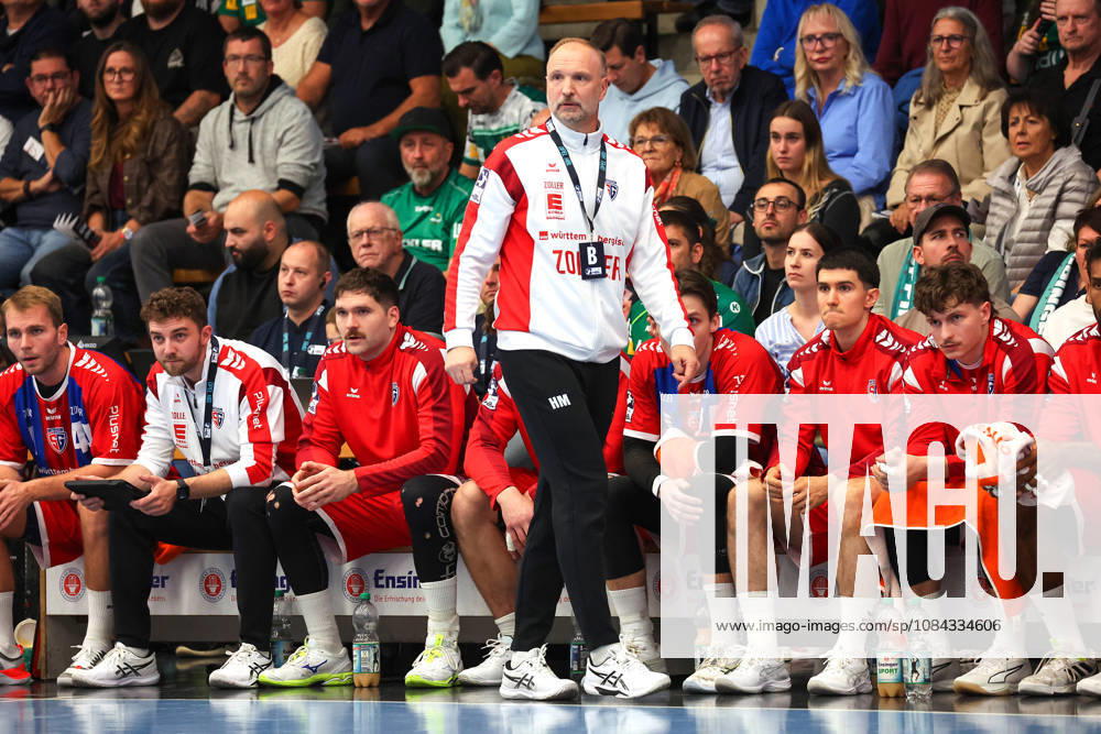 Deutschland, Göppingen, Handball Opel HBL Bundesliga, FRISCH AUF! Göppingen vs. SG BBM Bietigheim, BBM Trainer Hartmut Mayerhoffer
