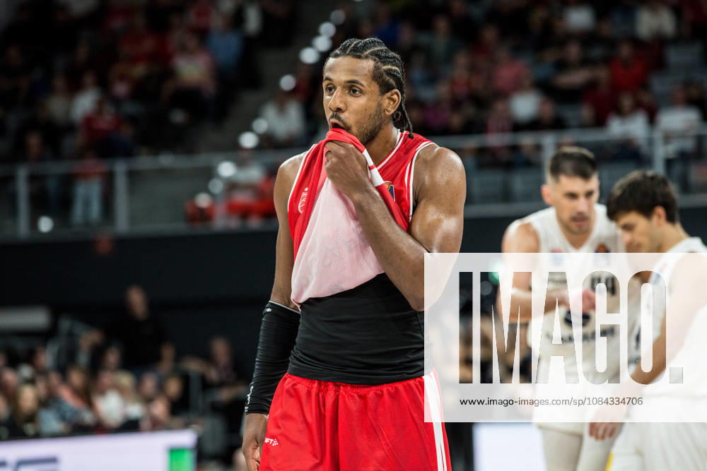 Bamberg, Deutschland 10. Oktober 2026: easyCredit BBL - 2026 2027 - 5. Spieltag - BMA365 Bamberg Baskets gegen Syntainics MBC Im Bild: Jordan Wright (Bamberg) fassungslos auf dem Spielfeld Brose Arena Bayern