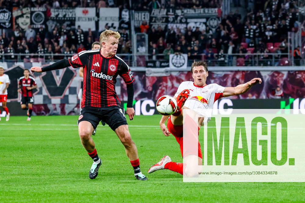 Willi Orban (RB Leipzig, 04) geht zum Ball, graetsche, hoher Ball, Jonathan Burkardt (Eintracht Frankfurt, 09), GER, RB Leipzig vs. Eintracht Frankfurt, Fussball, 1. Bundesliga Herren, 5. Spieltag, Spielzeit 2026 2027, 10.10.2026 DFL regulations prohibit any use of photographs as image sequences and or quasi-video. GER, RB Leipzig vs. Eintracht Frankfurt, Fussball, 1. Bundesliga Herren, 5. Spieltag, Spielzeit 2026 2027, 10.10.2026 Leipzig