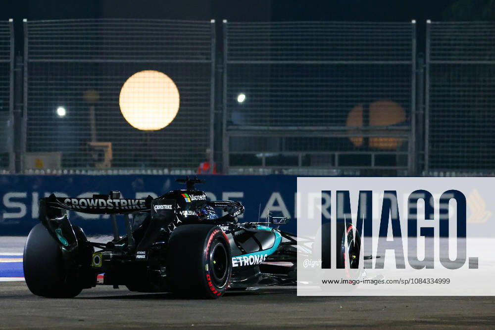 Formula 1 Singapore Grand Prix SINGAPORE - OCTOBER 10: Mercedes s driver George Russell during the Qualifying Session at the Formula One Grand Prix of Singapore, at the Marina Bay Street Circuit in Singapore, on October 10, 2026. Daniel Ceng Anadolu Singapore Singapore. Editorial use only. Please get in touch for any other usage.