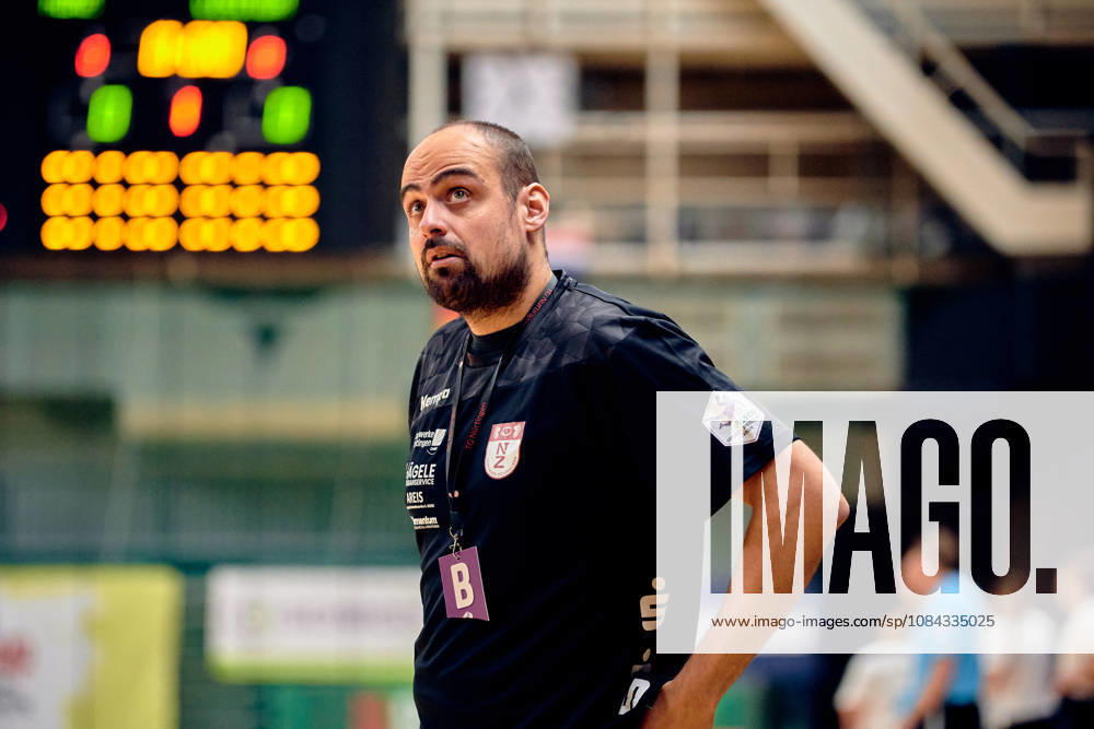 Manel Cirac (SG Nuertingen-Zizishausen, Trainer), GER, 2. Handball - Bundesliga Frauen, Fuechse Berlin vs. SG Nuertingen-Zizishausen, Saison 2026 27, 5. Spieltag, 10.10.2026 GER, 2. Handball - Bundesliga Frauen, Fuechse Berlin vs. SG Nuertingen-Zizishausen, Saison 2026 27, 5. Spieltag, 10.10.2026 Berlin