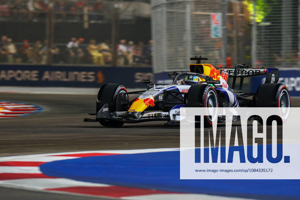 Formula 1 Singapore Grand Prix SINGAPORE - OCTOBER 10: Racing Bulls s Arvid Lindblad during the Qualifying Session at the Formula One Grand Prix of Singapore, at the Marina Bay Street Circuit in Singapore, on October 10, 2026. Daniel Ceng Anadolu Singapore Singapore. Editorial use only. Please get in touch for any other usage.