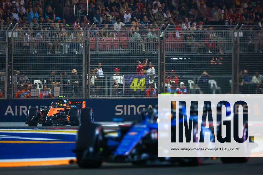Formula 1 Singapore Grand Prix SINGAPORE - OCTOBER 10: McLaren s driver Lando Norris (L) during the Qualifying Session at the Formula One Grand Prix of Singapore, at the Marina Bay Street Circuit in Singapore, on October 10, 2026. Daniel Ceng Anadolu Singapore Singapore. Editorial use only. Please get in touch for any other usage.
